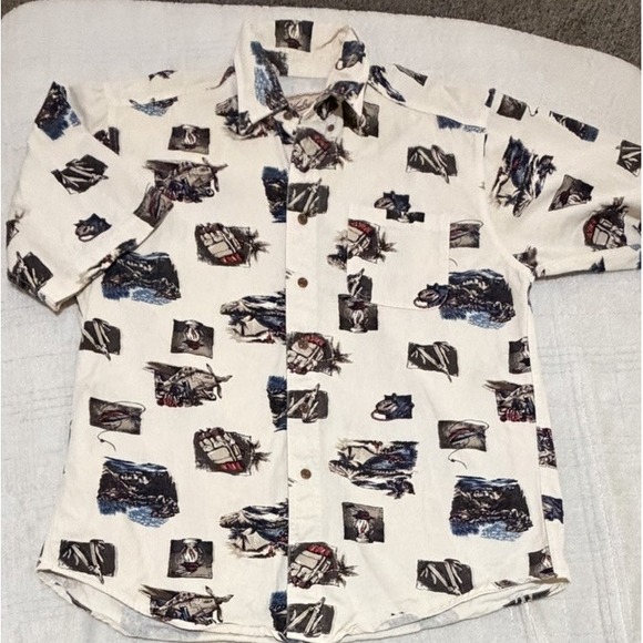 Woolrich Other - Vintage Woolrich Large Camp Shirt Button Up Short Sleeve‎ Nature Graphic Print